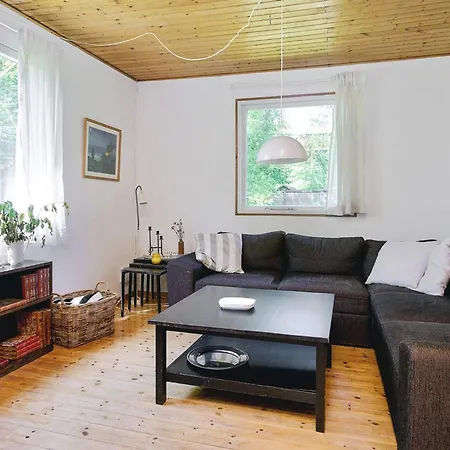 6 Person In Hojby-by Traum *